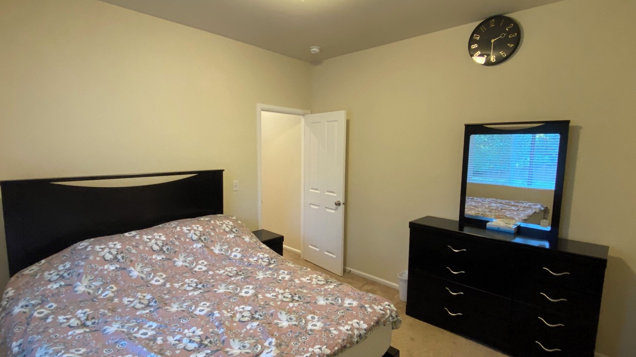 Photo of Bedroom in Martha Lake