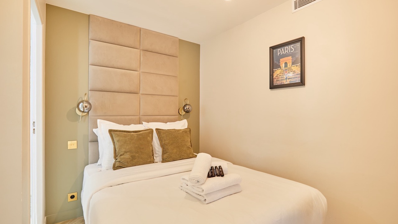 Photo of Bedroom in Grenelle