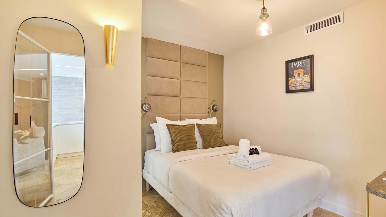 Photo of Bedroom in Grenelle