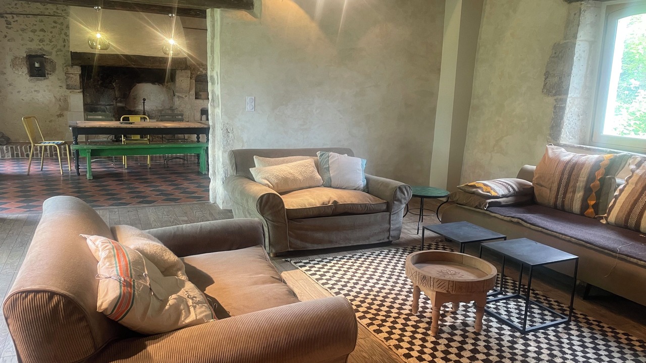 Photo of Livingroom in Comblot