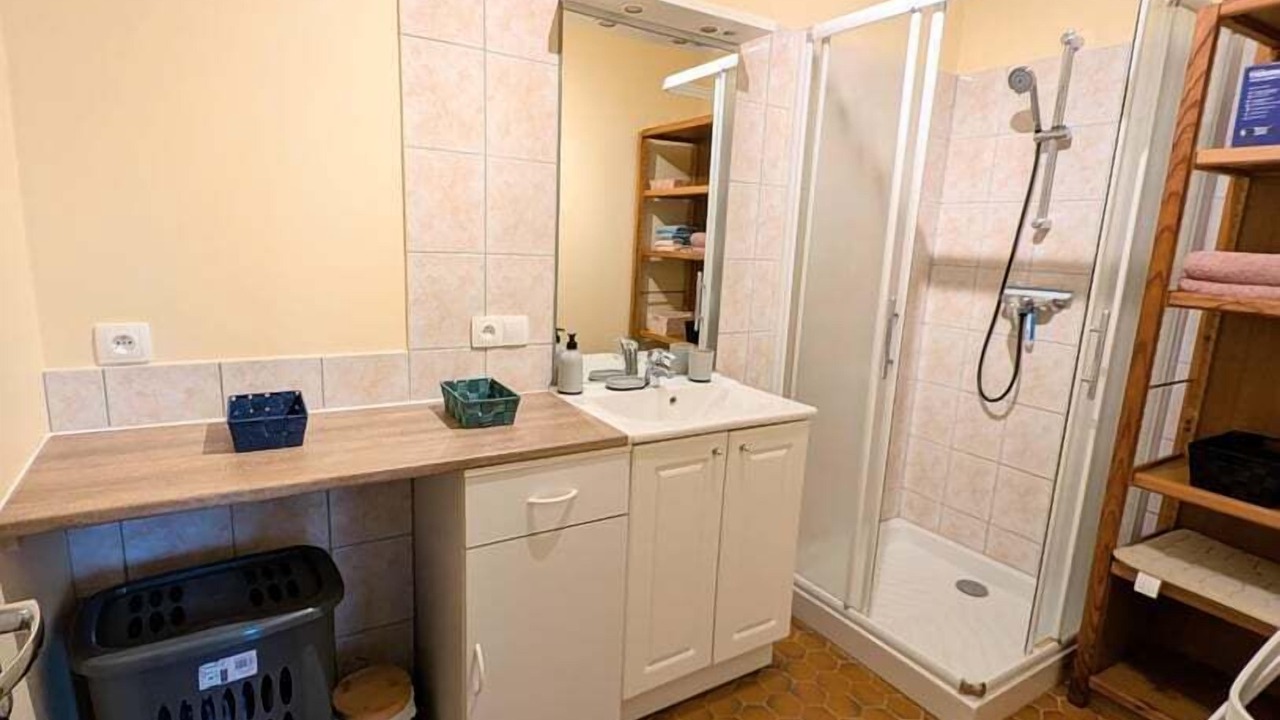 Photo of Bathroom in Le Grand-Pressigny