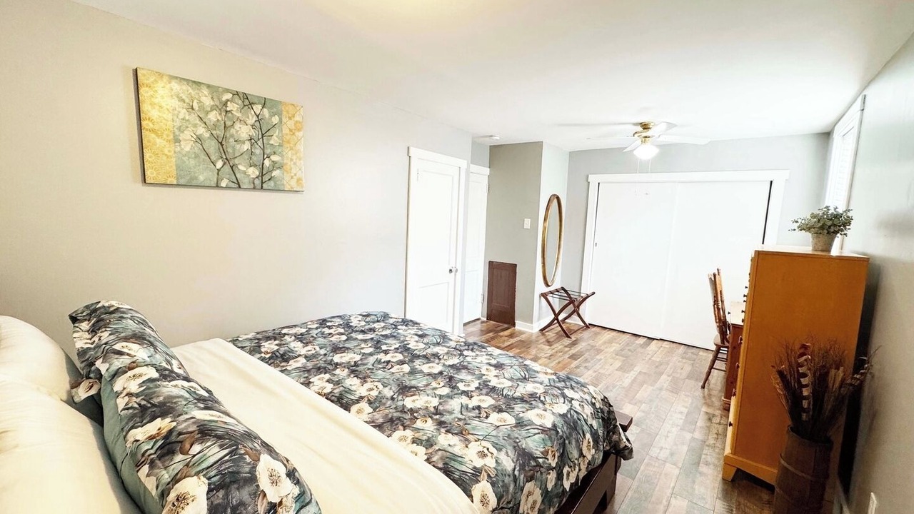 Photo of Bedroom in Greenfield