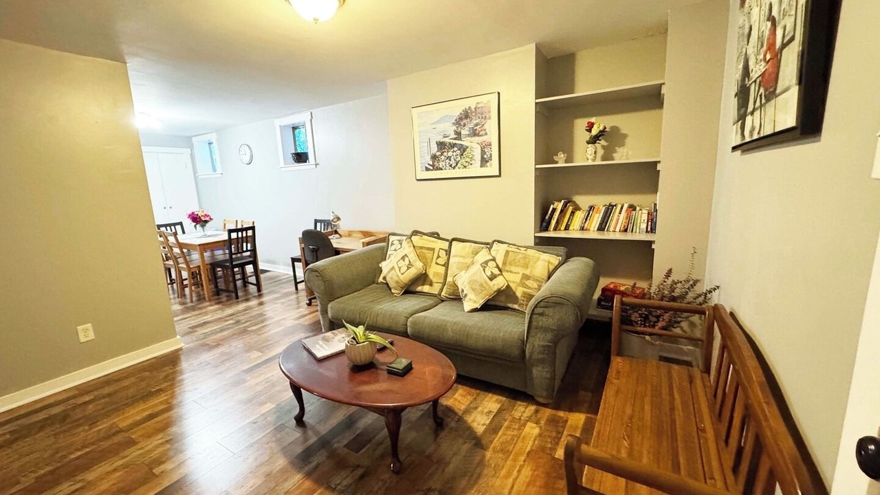 Photo of Livingroom in Greenfield
