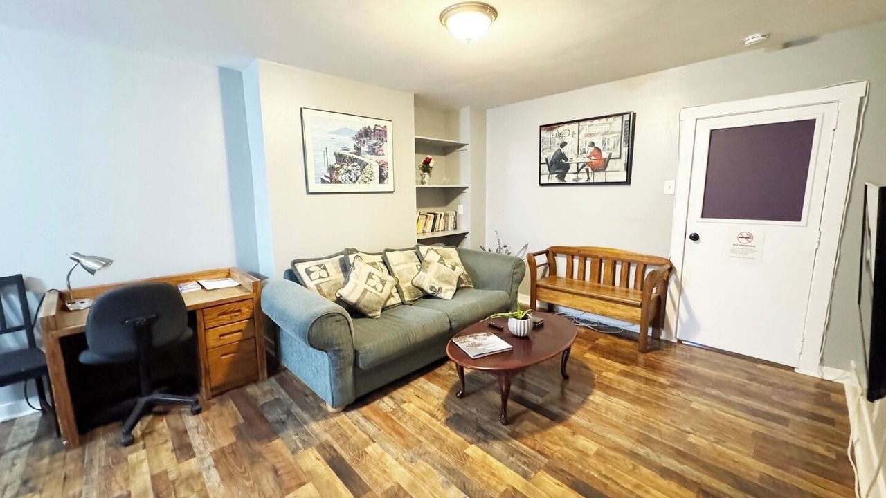 Photo of Livingroom in Greenfield