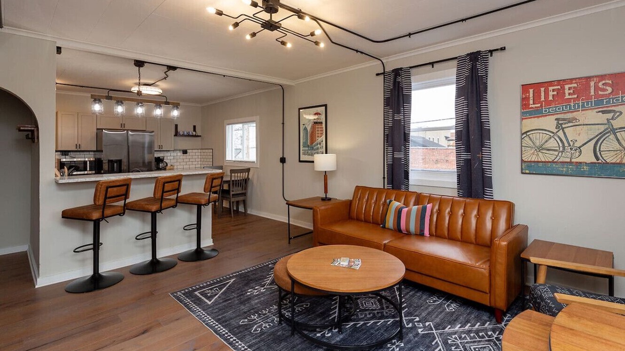 Photo of Livingroom in West Des Moines