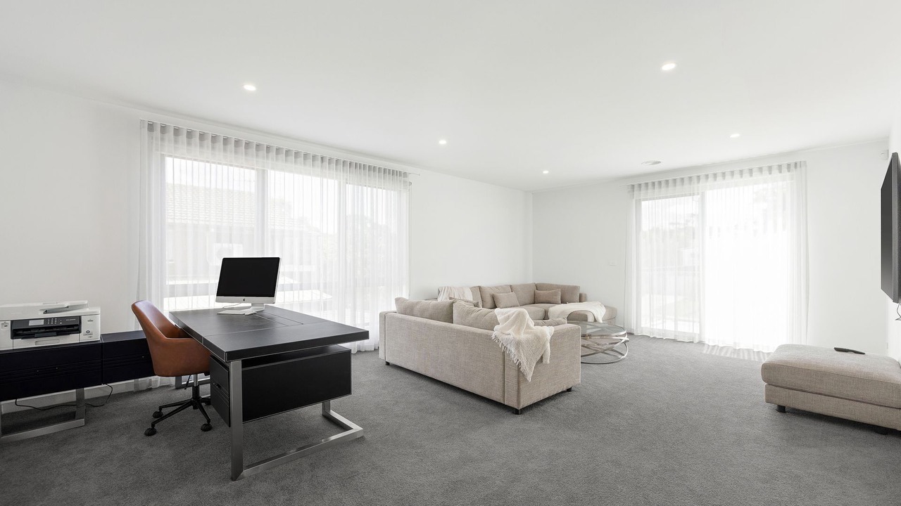 Photo of Livingroom in Rhyll