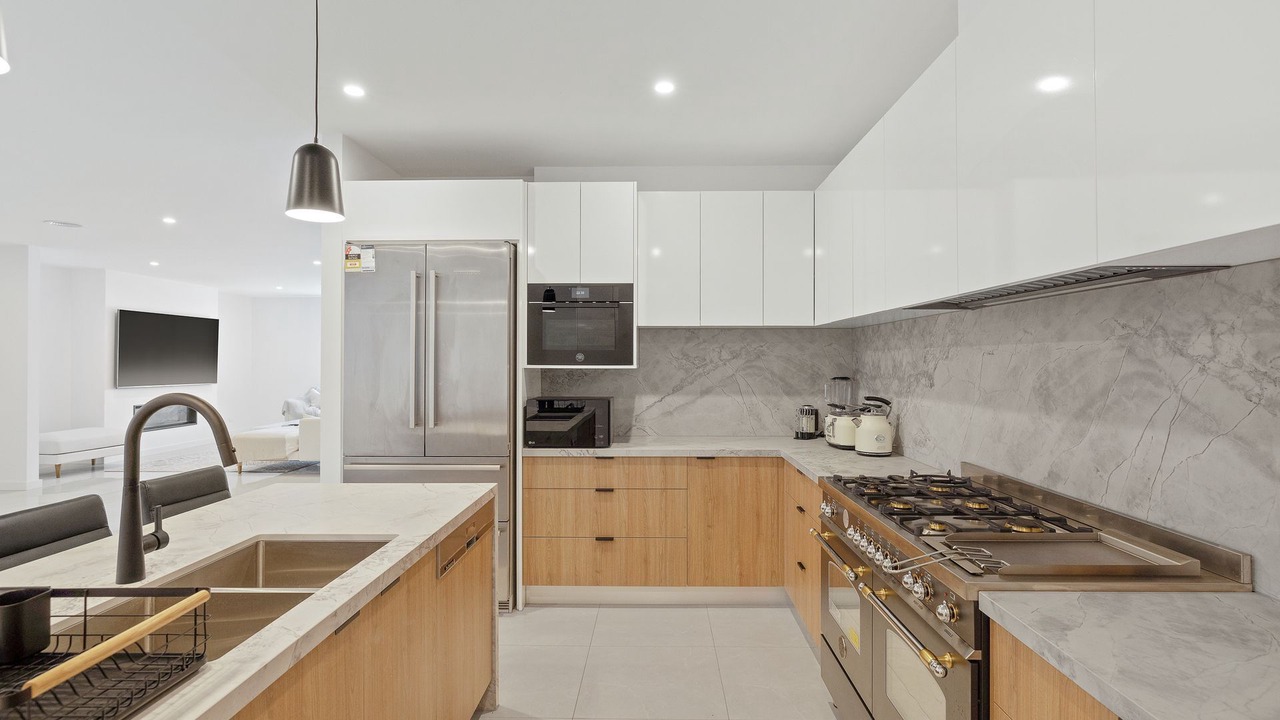 Photo of Others in Rhyll