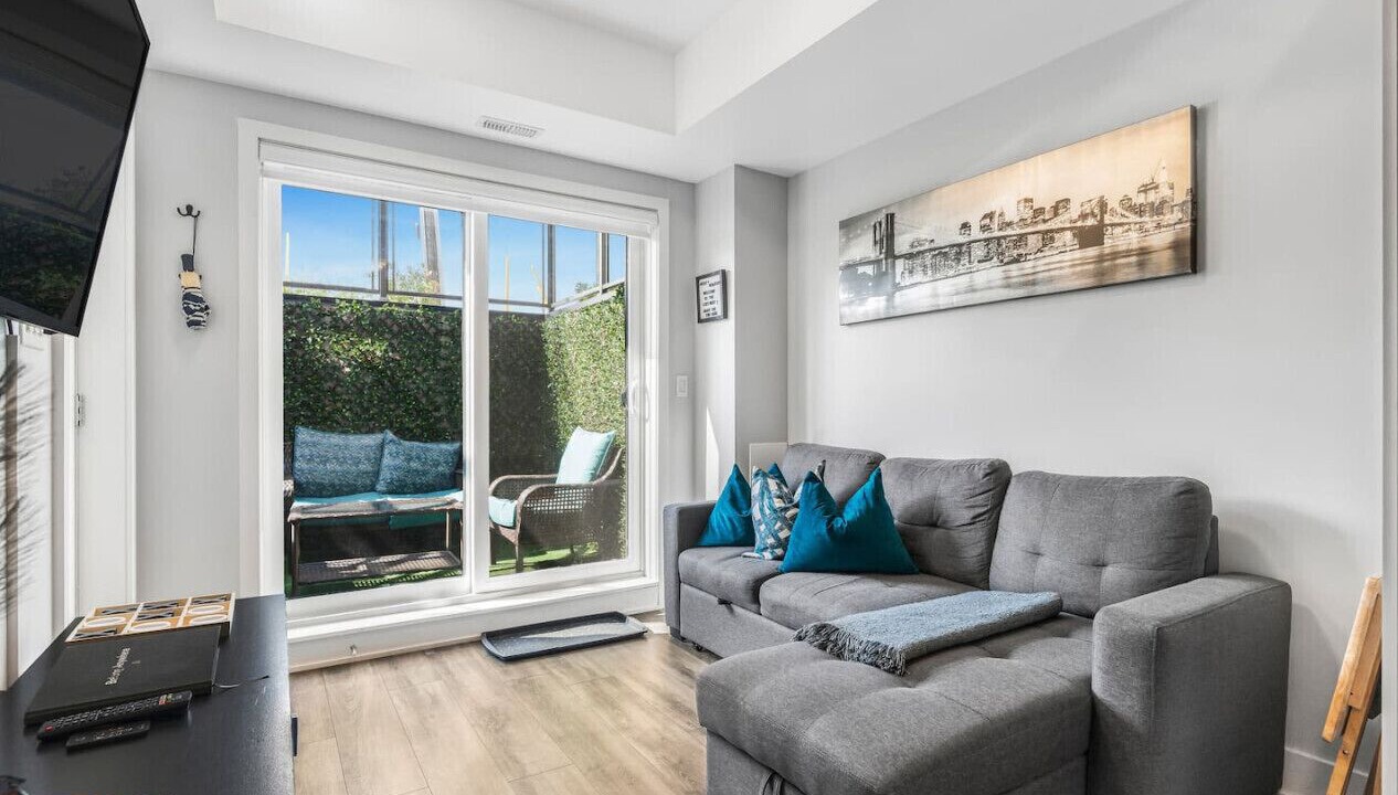 Photo of Livingroom in Niagara Falls
