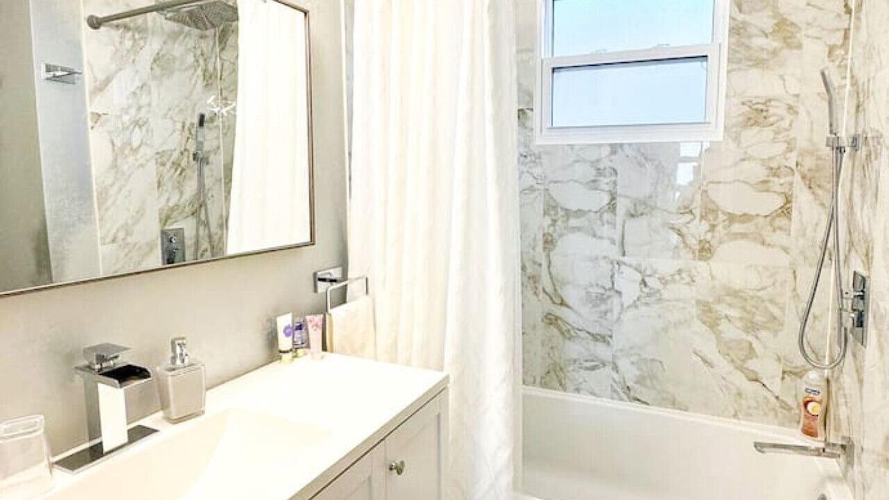 Photo of Bathroom in Niagara Falls