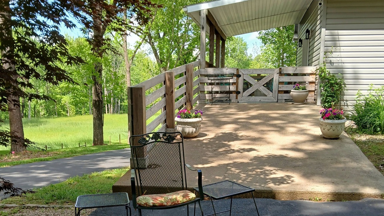 Photo of Others in Bowling Green