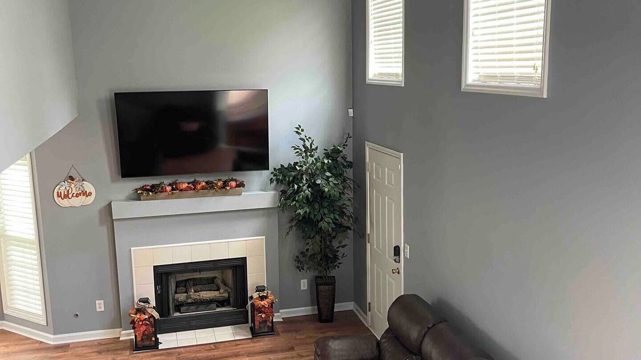 Photo of Livingroom in Northeast Raleigh