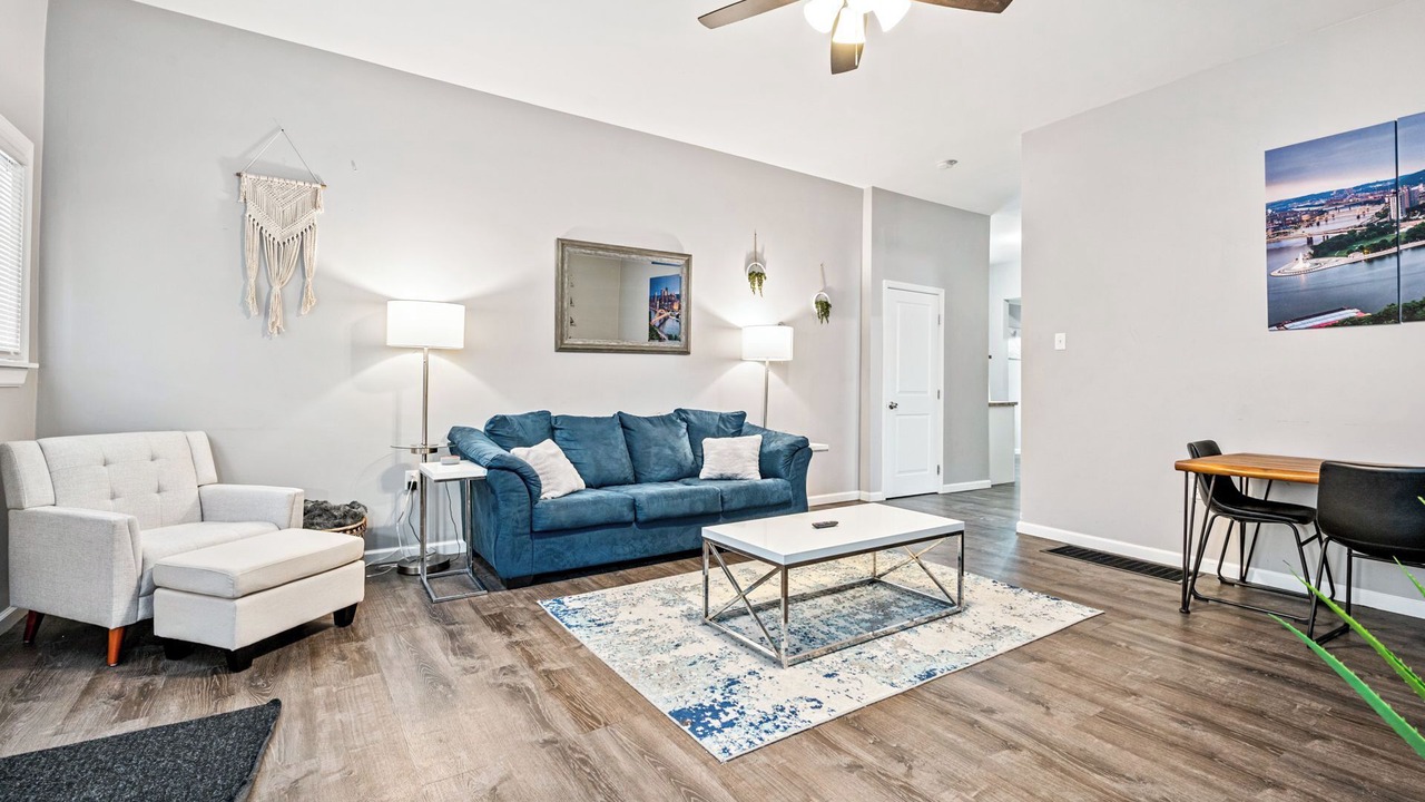 Photo of Livingroom in Mount Washington