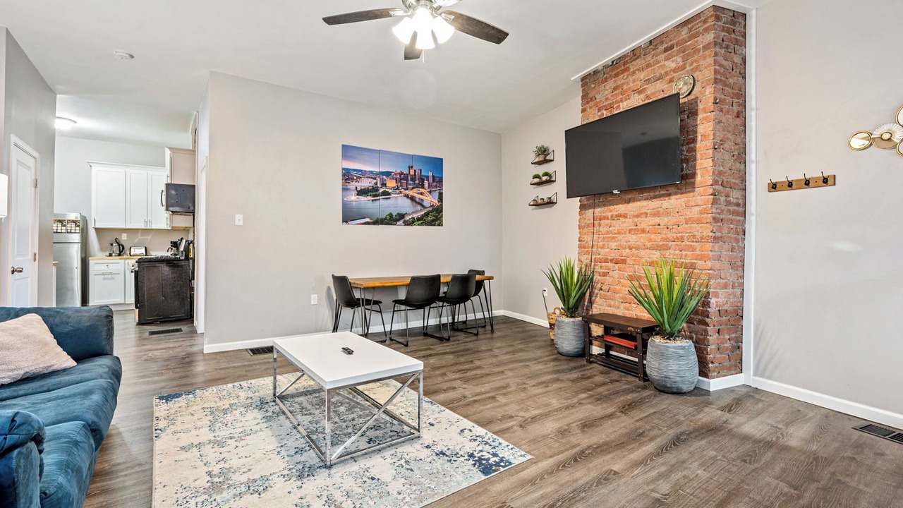 Photo of Livingroom in Mount Washington