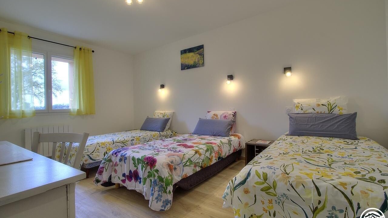 Photo of Bedroom in Saint-Benigne