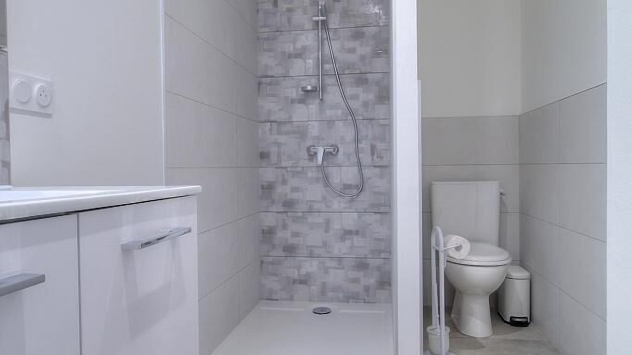 Photo of Bathroom in Saint-Benigne