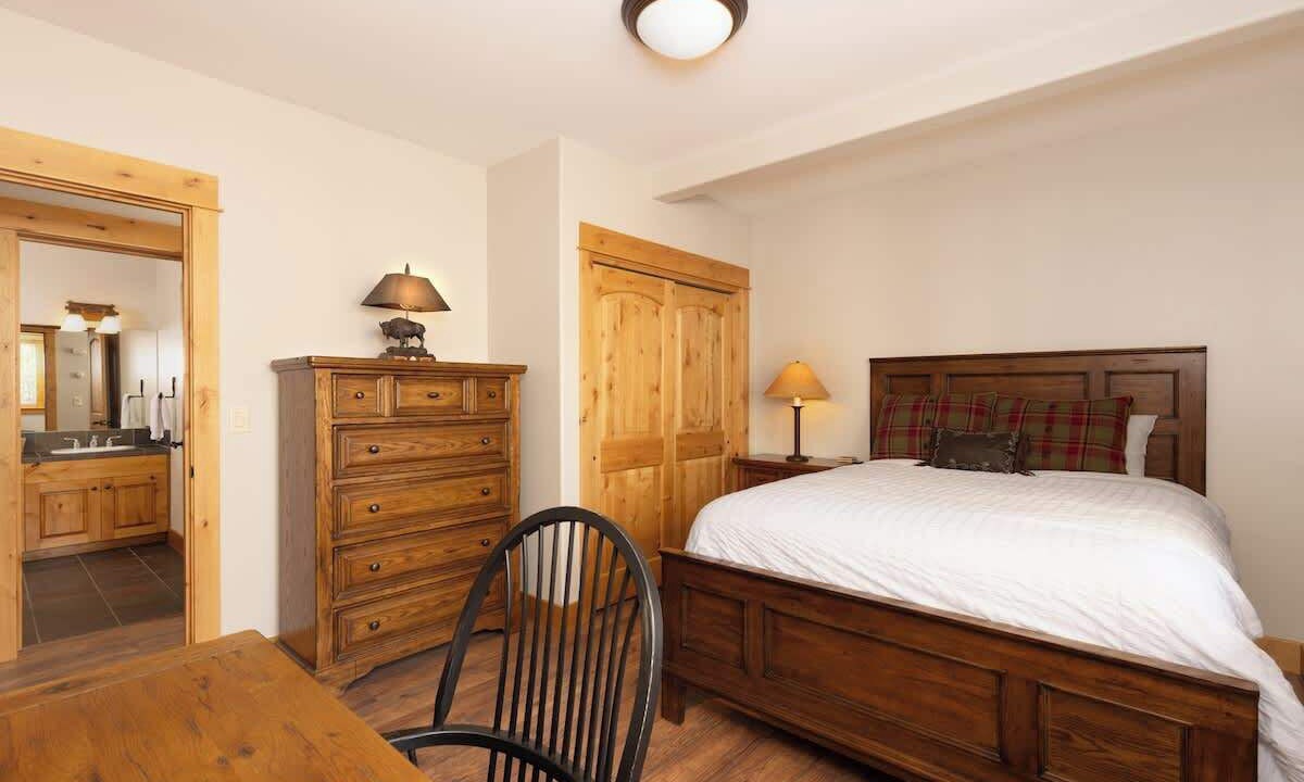 Photo of Bedroom in Spanish Peaks
