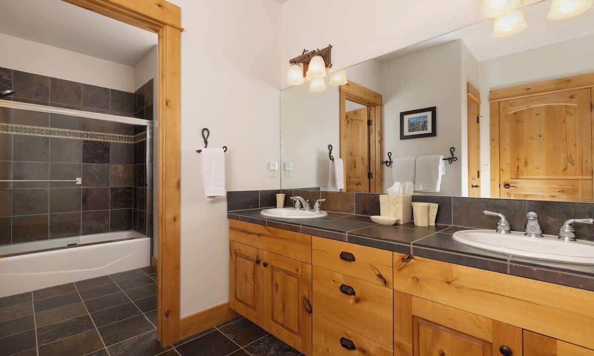Photo of Bathroom in Spanish Peaks
