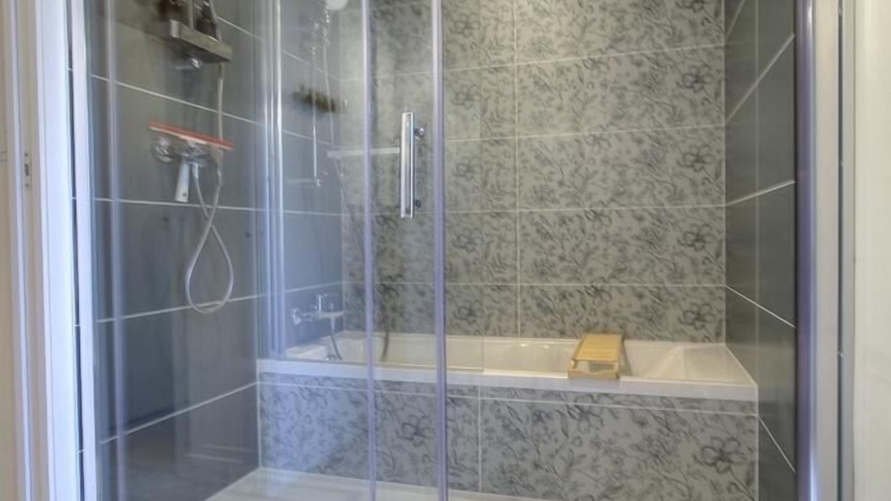 Photo of Bathroom in Les Echets