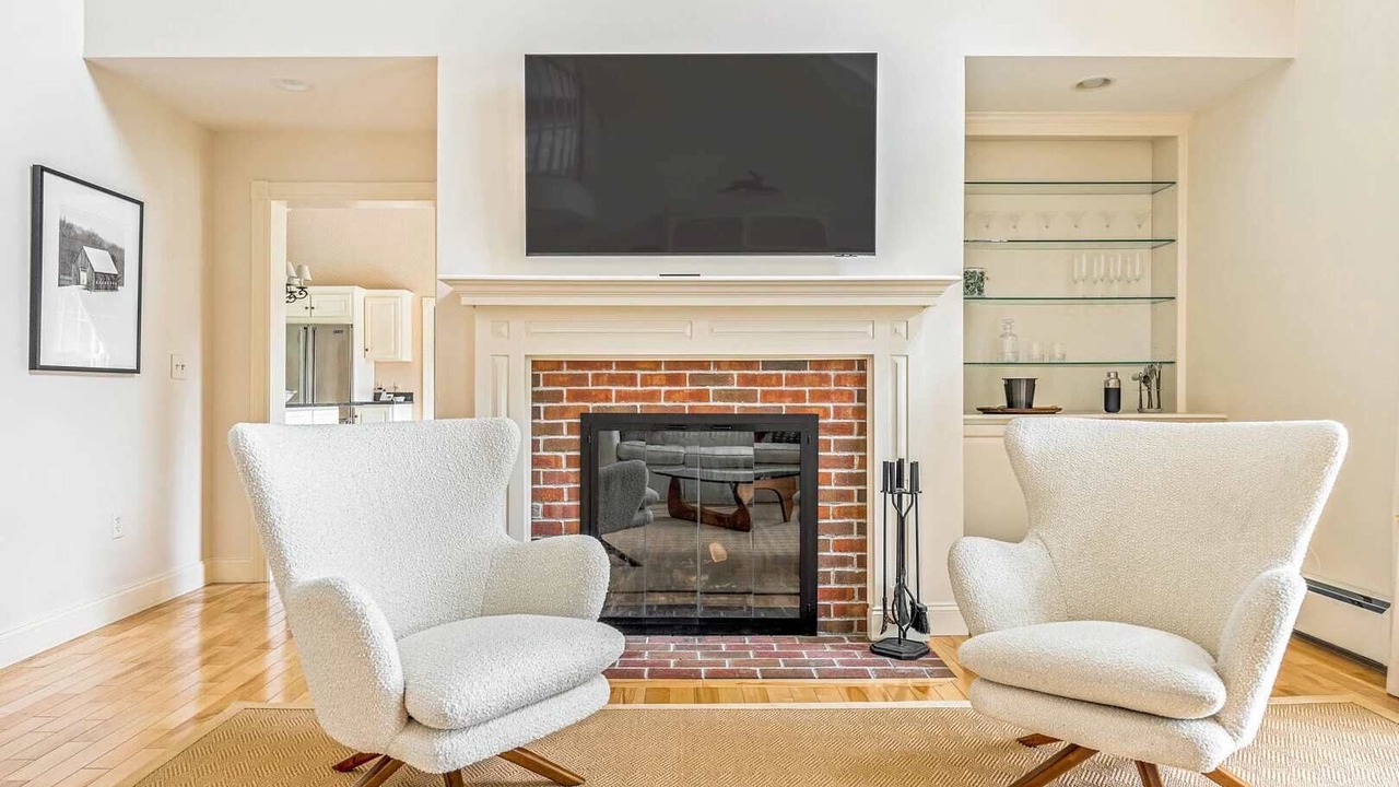 Photo of Livingroom in West Hartford