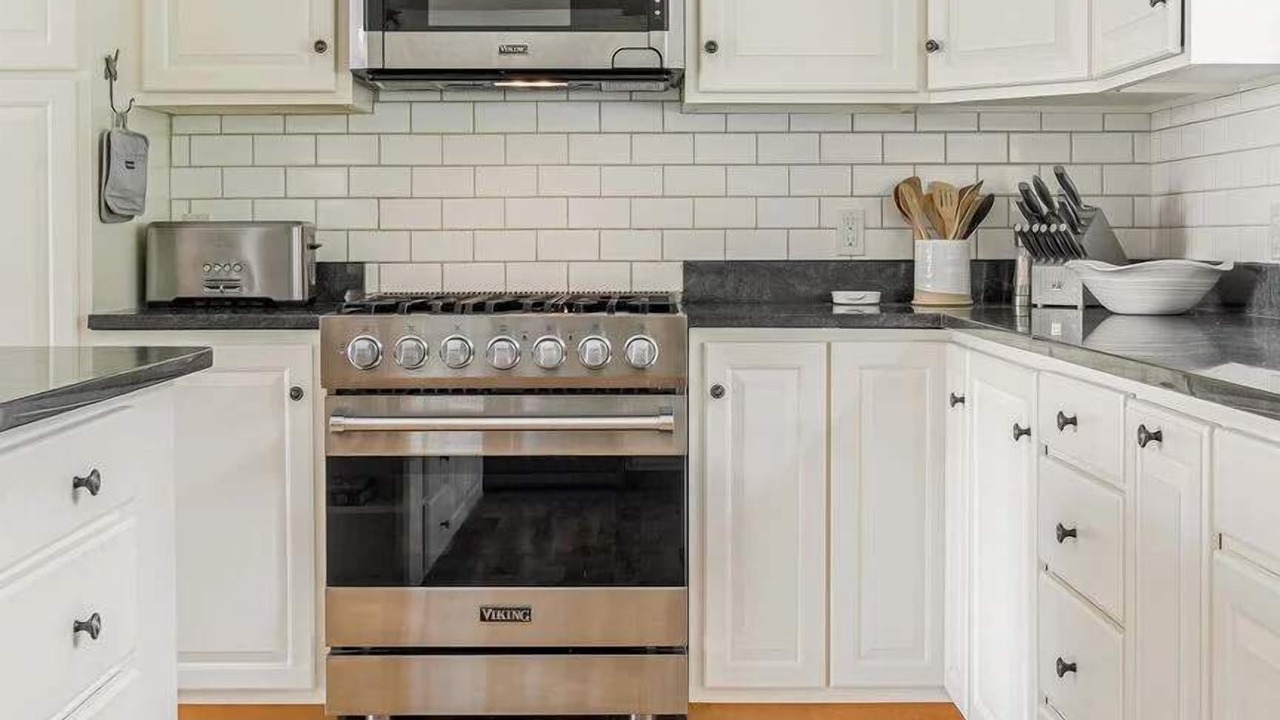 Photo of Kitchen in West Hartford