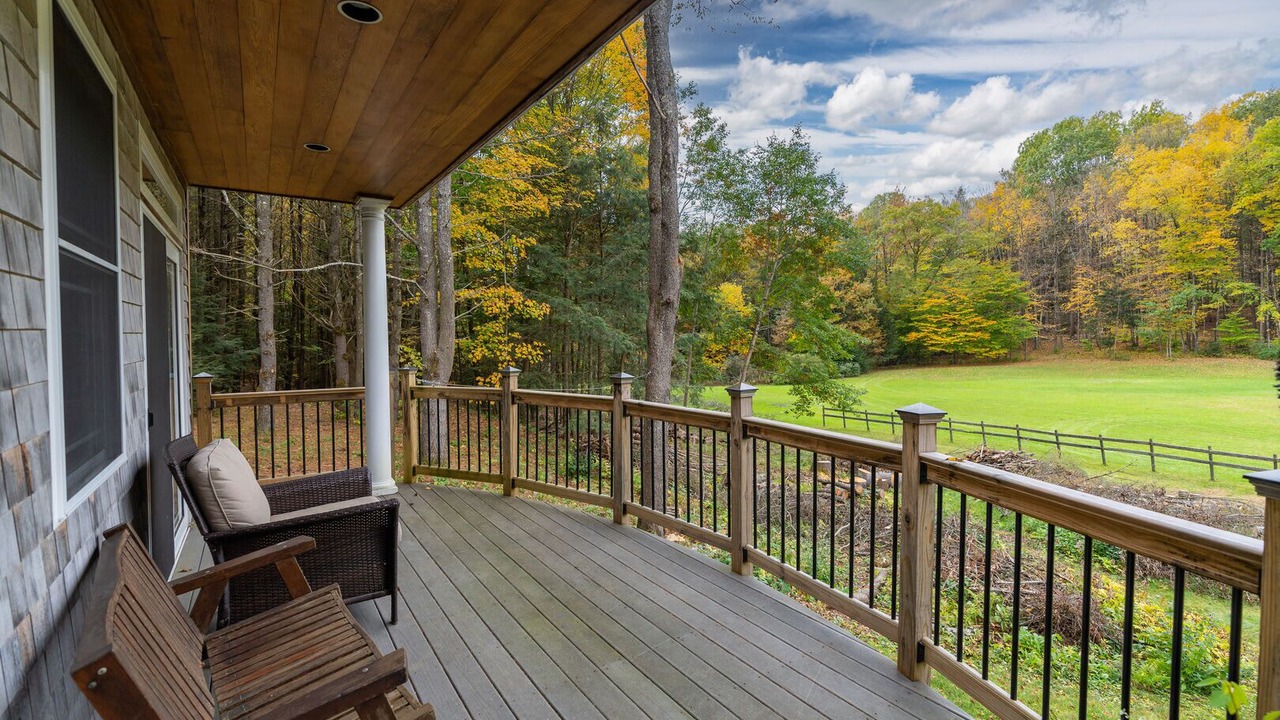 Photo of Patio Balcony in White River Junction