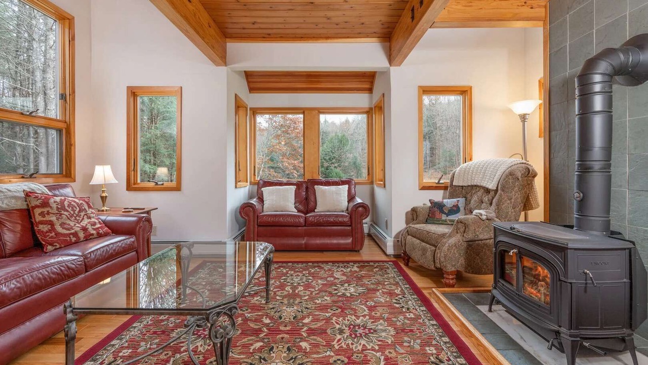 Photo of Livingroom in White River Junction