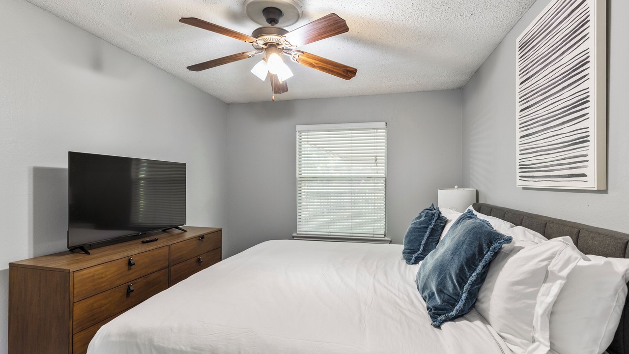 Photo of Bedroom in Grand Prairie