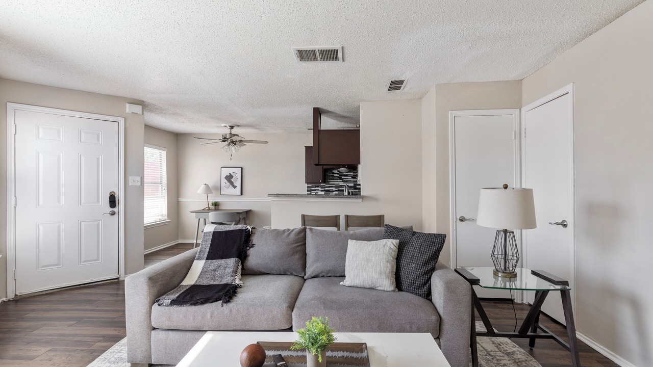 Photo of Livingroom in Grand Prairie