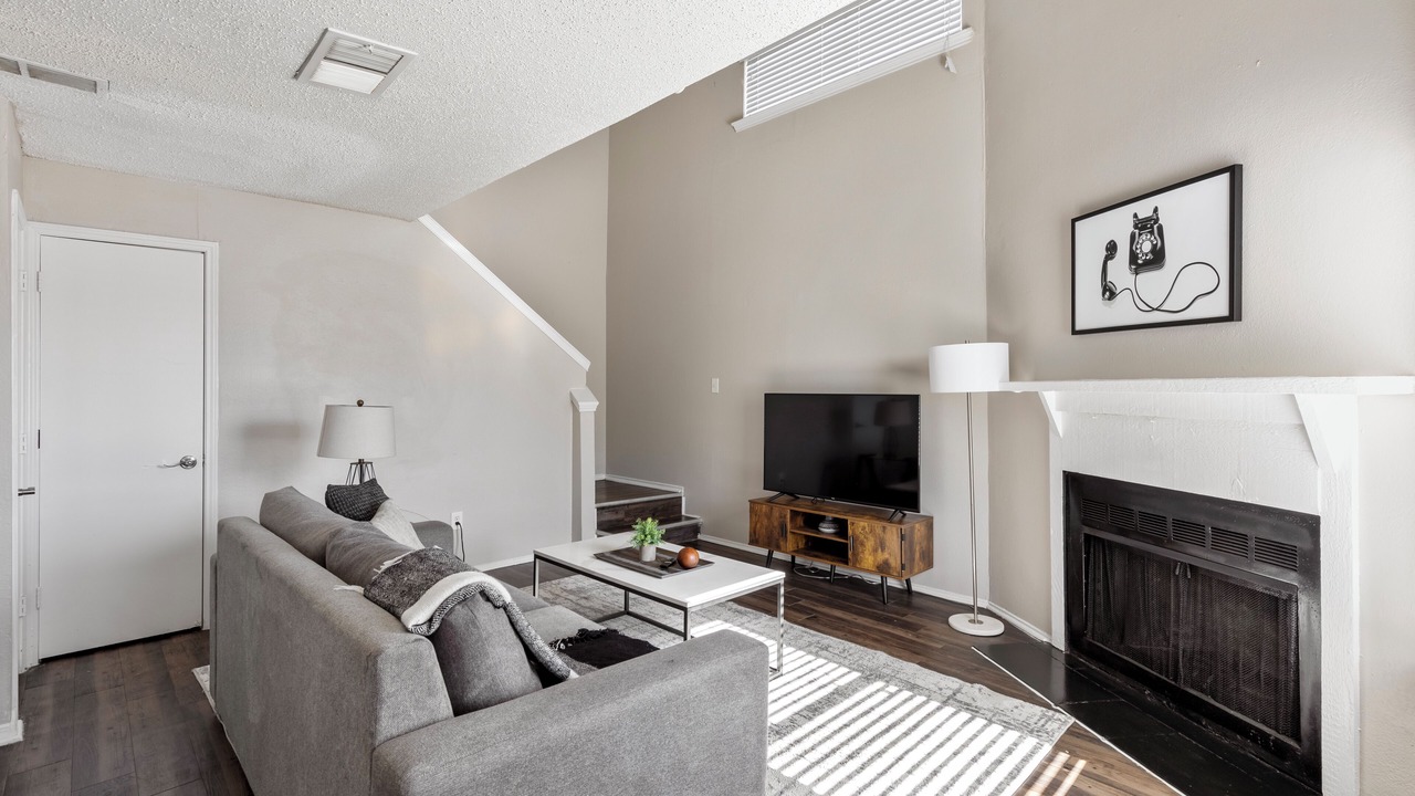 Photo of Livingroom in Grand Prairie
