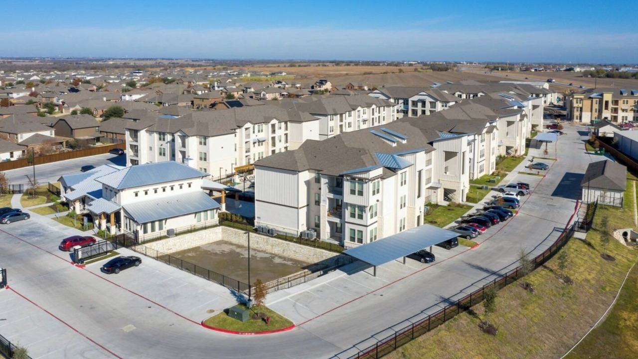 Photo of Outdoor in Manor
