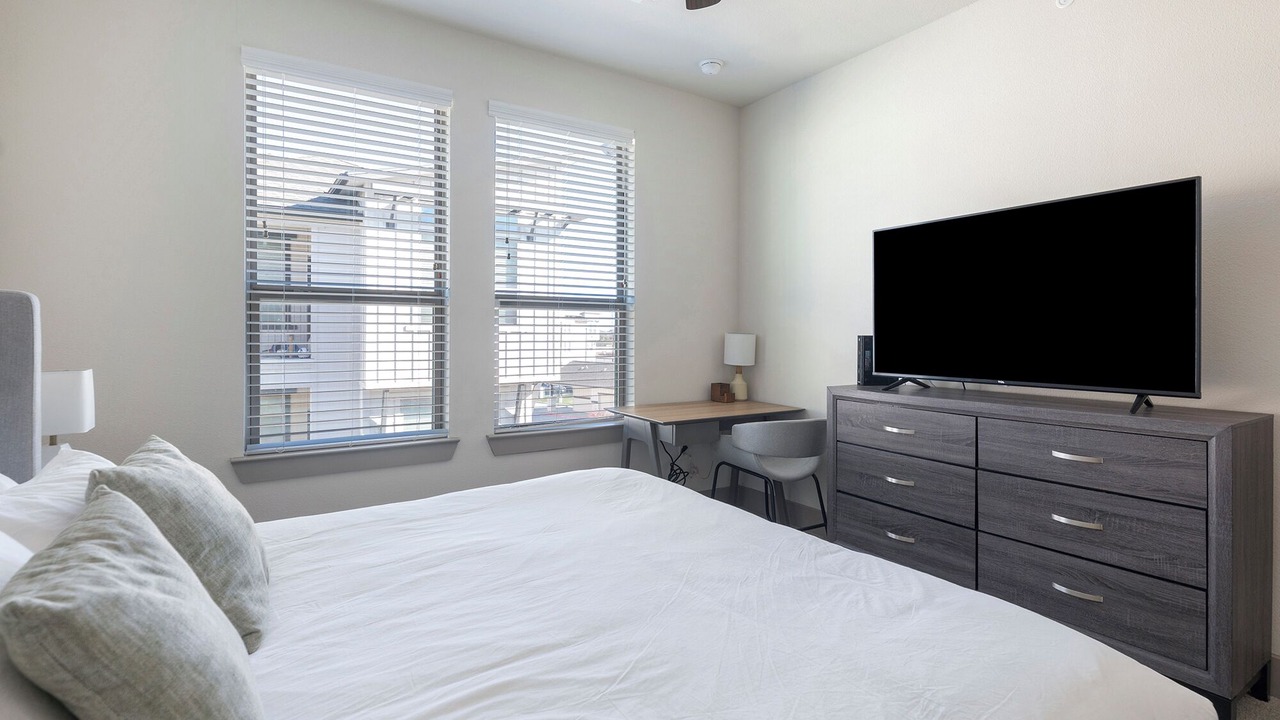 Photo of Bedroom in Manor