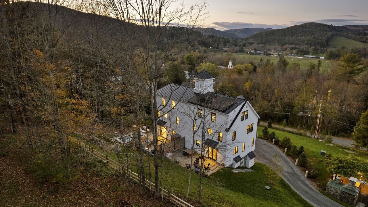 Photo of Outdoor in Woodstock