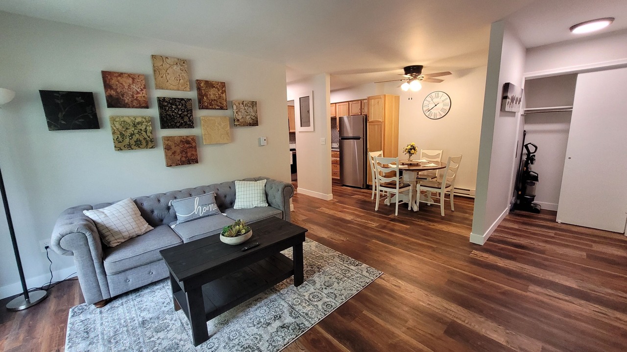 Photo of Livingroom in East Lansing