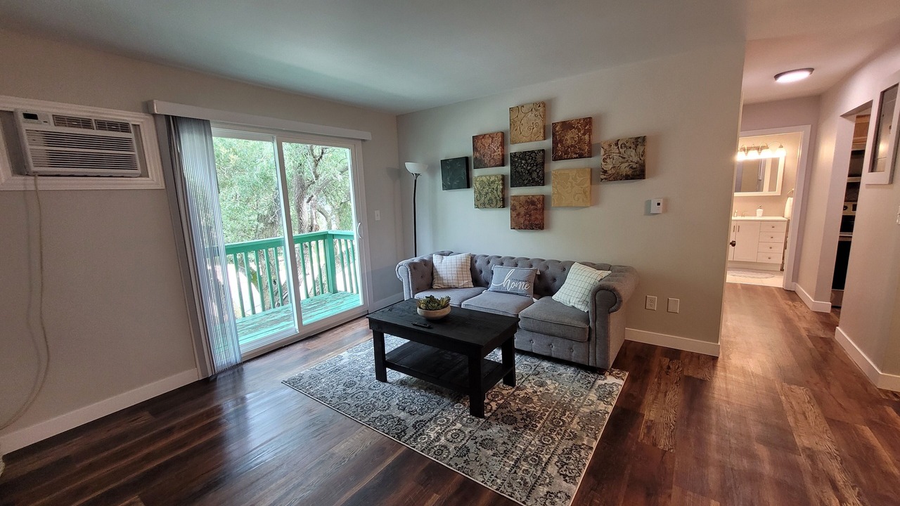 Photo of Livingroom in East Lansing
