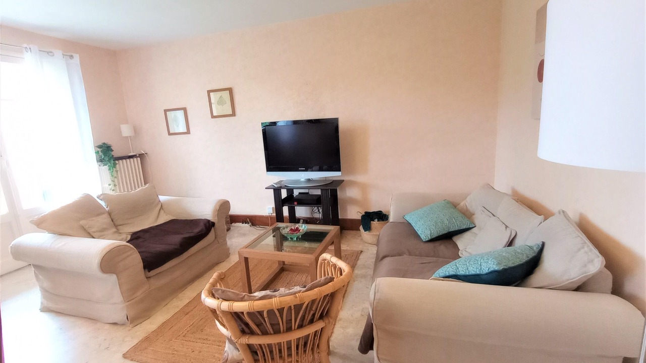 Photo of Others in Saint-Gaultier