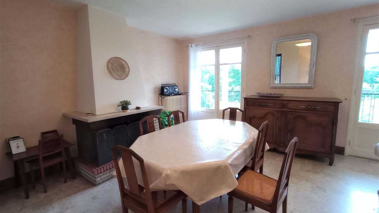 Photo of Others in Saint-Gaultier