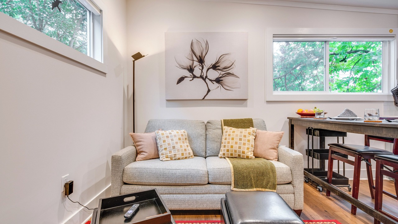 Photo of Livingroom in Old Fourth Ward