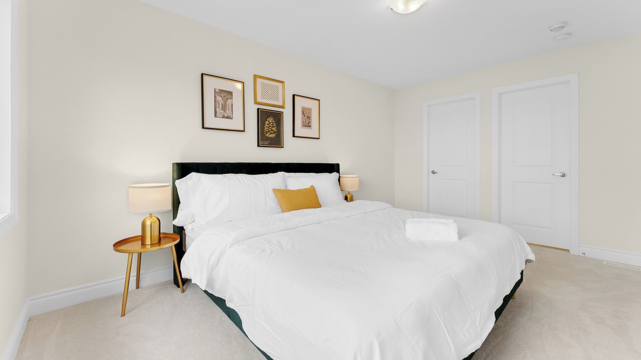 Photo of Bedroom in Oakville