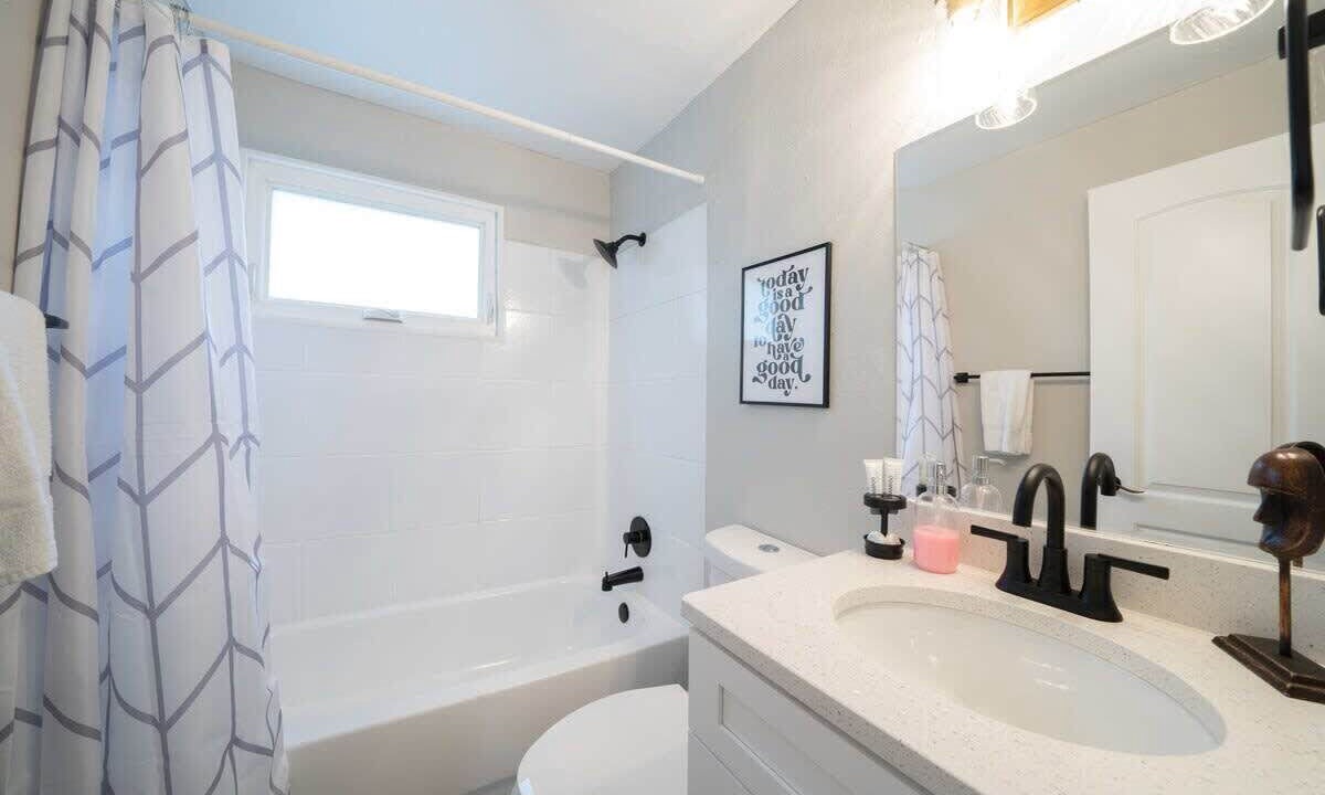Photo of Bathroom in East Ocean View