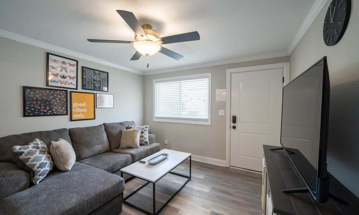 Photo of Livingroom in East Ocean View