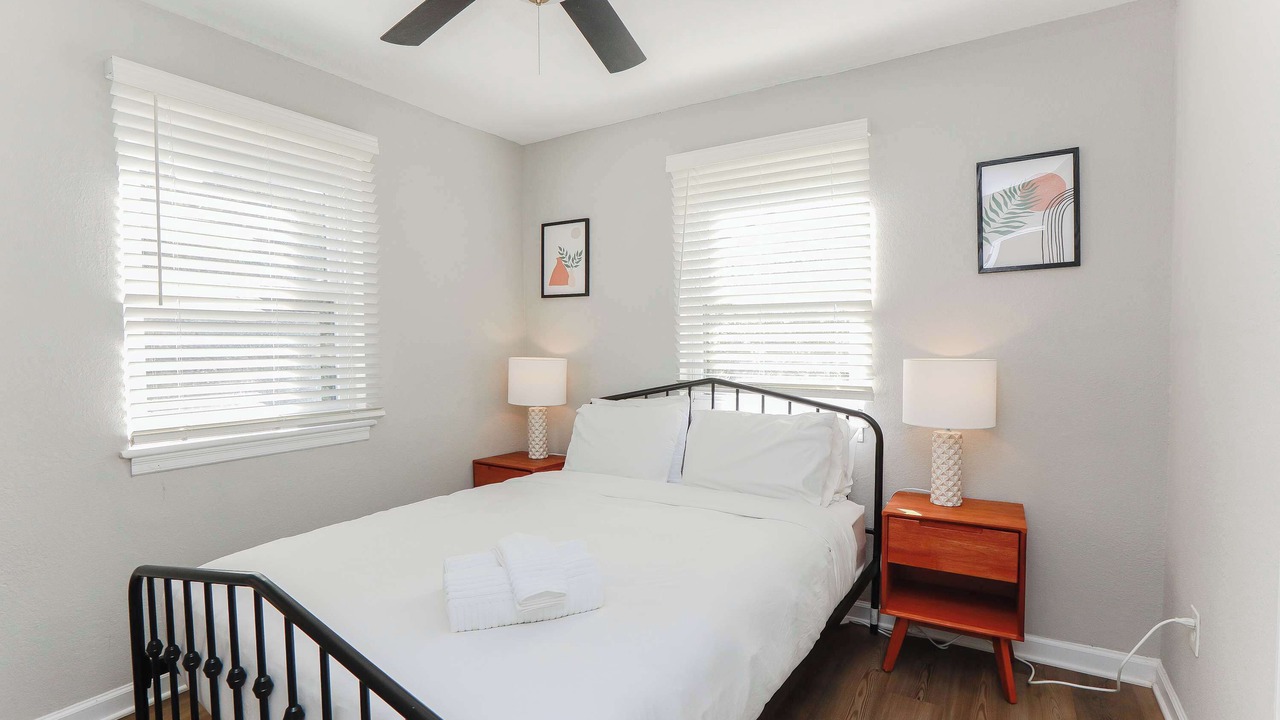 Photo of Bedroom in Cottage Line