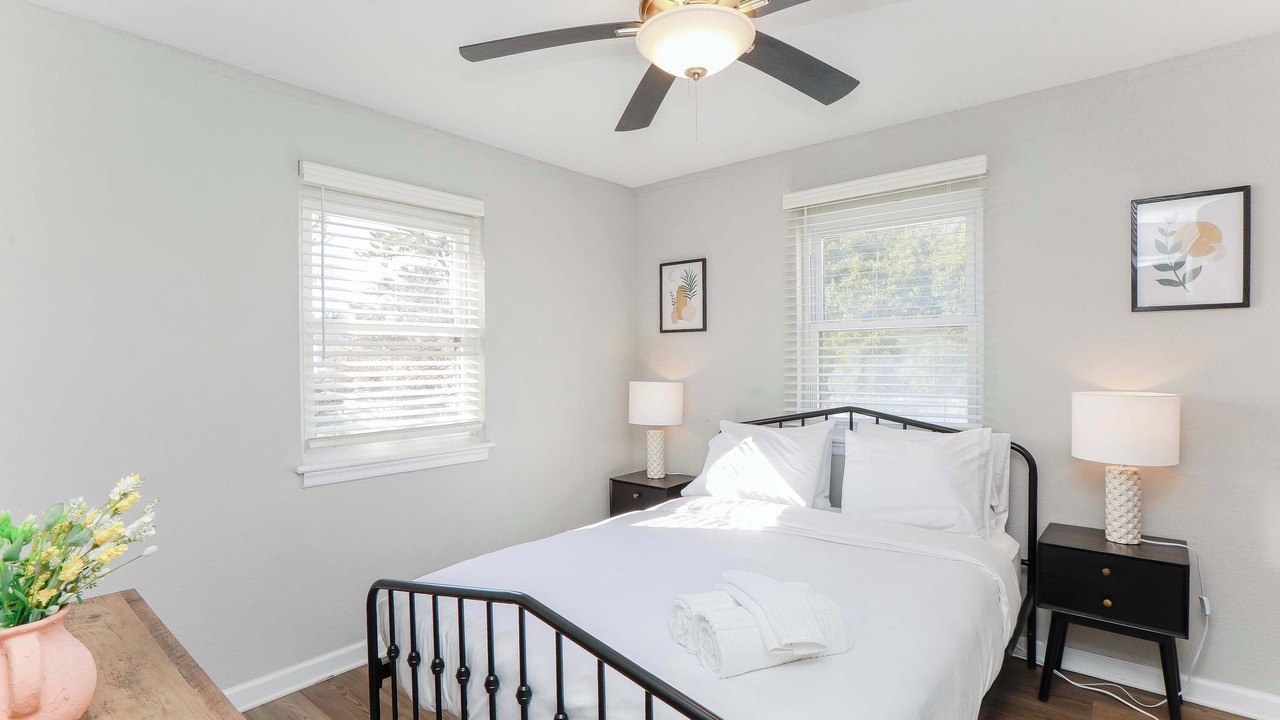 Photo of Bedroom in Cottage Line