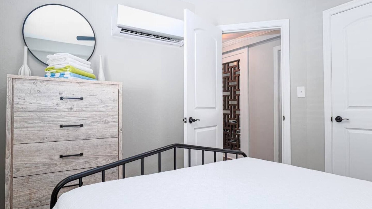 Photo of Bedroom in Cottage Line