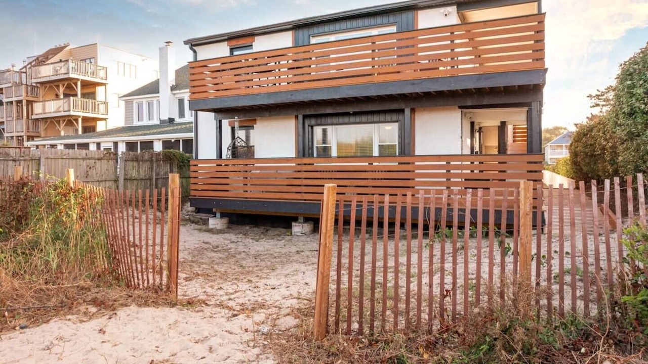 Photo of Outdoor in Cottage Line