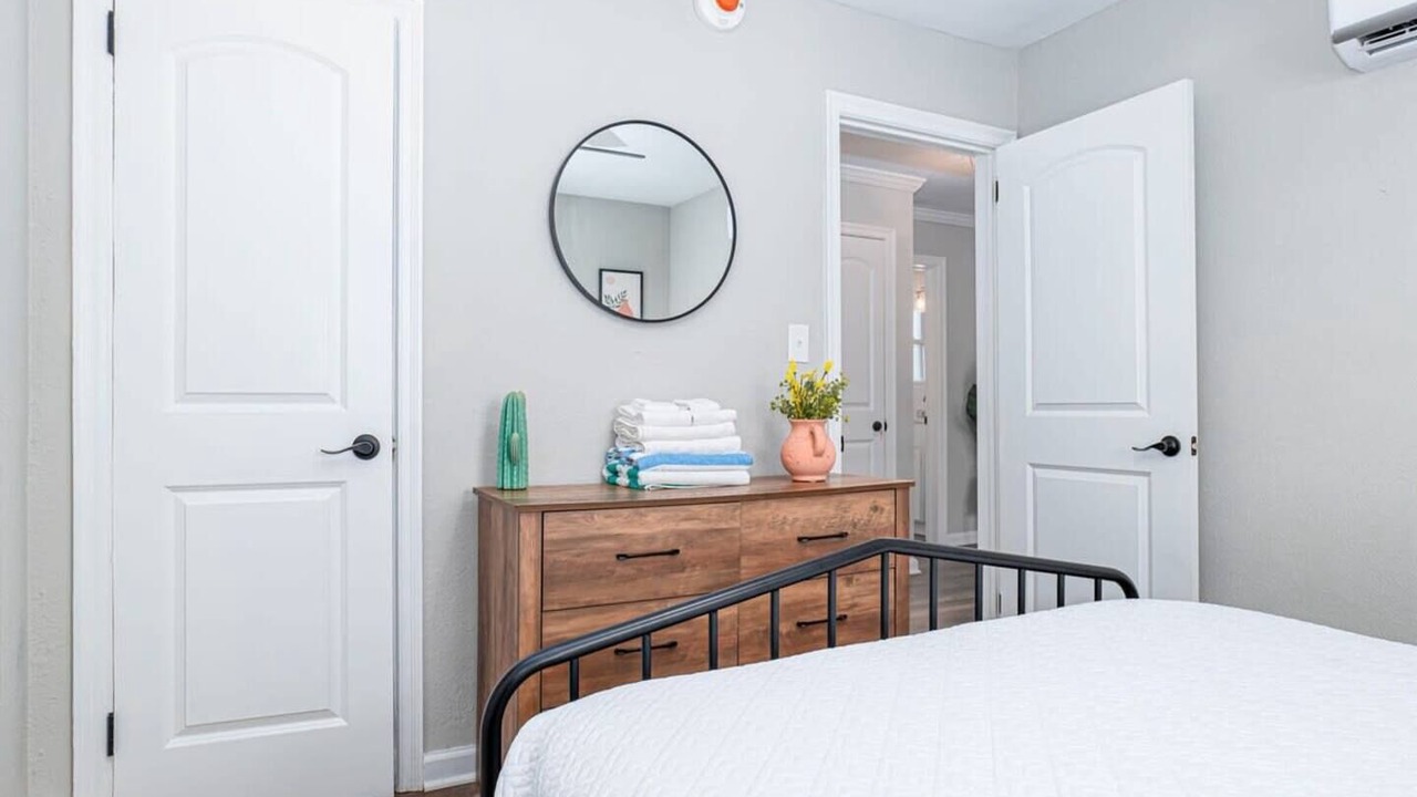 Photo of Bedroom in Cottage Line