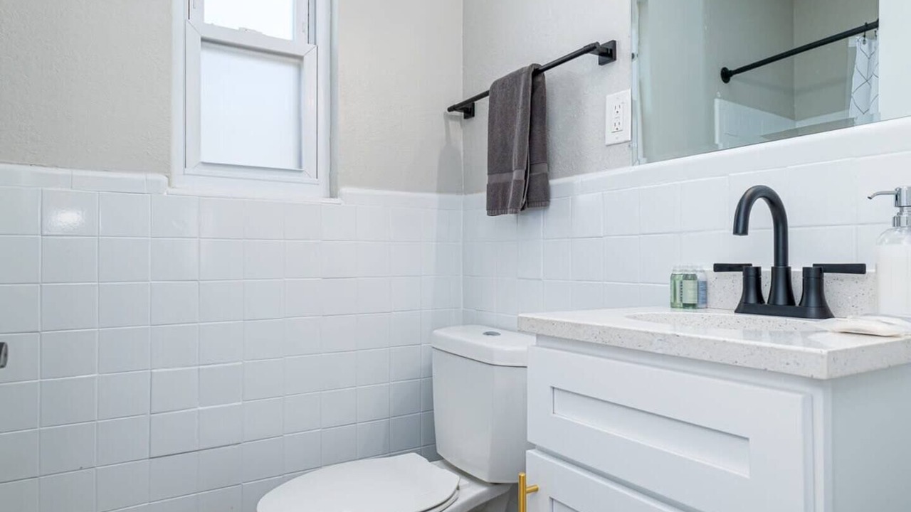 Photo of Bathroom in Cottage Line