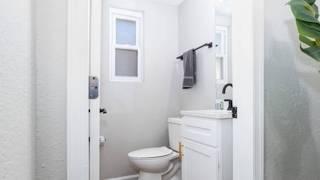 Photo of Bathroom in Cottage Line
