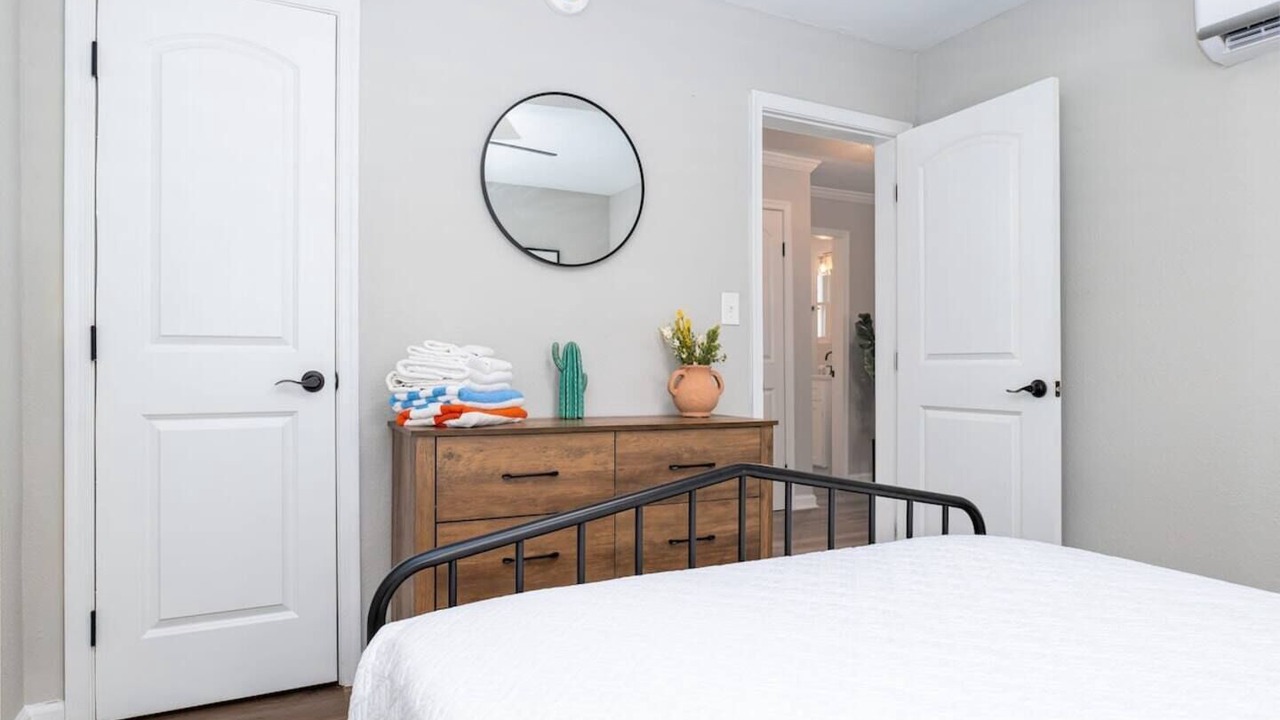 Photo of Bedroom in Cottage Line