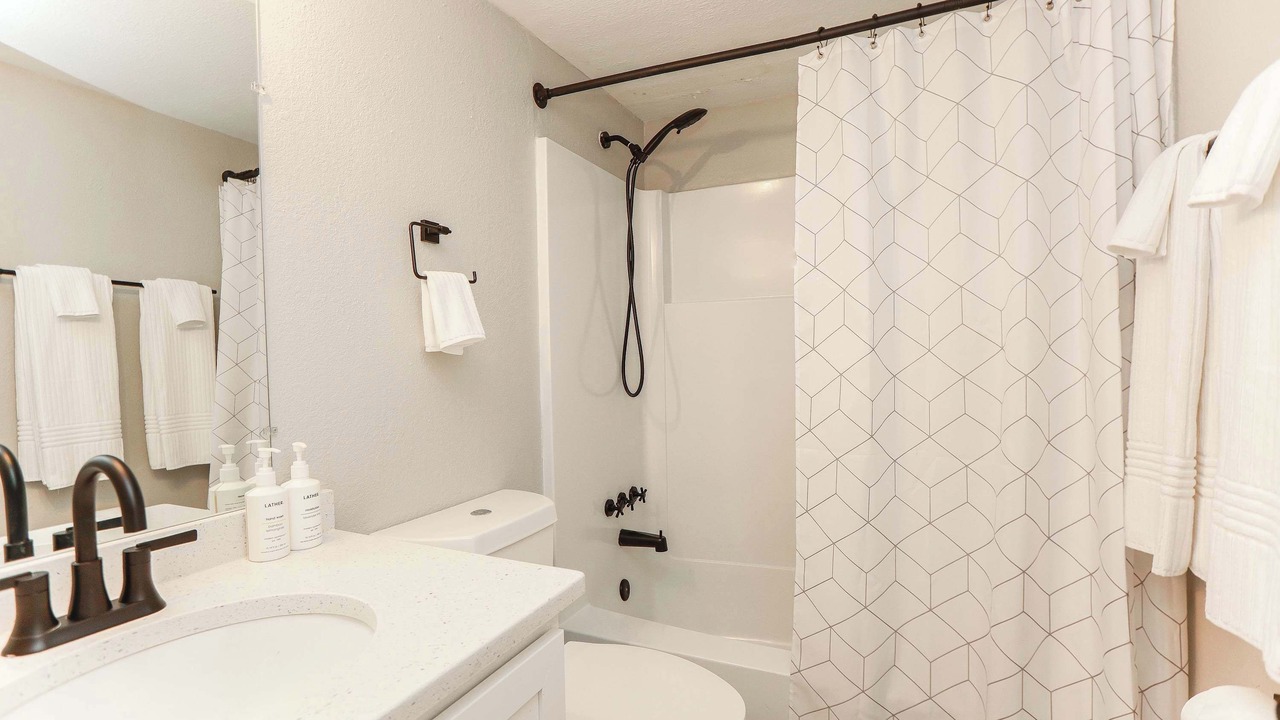 Photo of Bathroom in Cottage Line