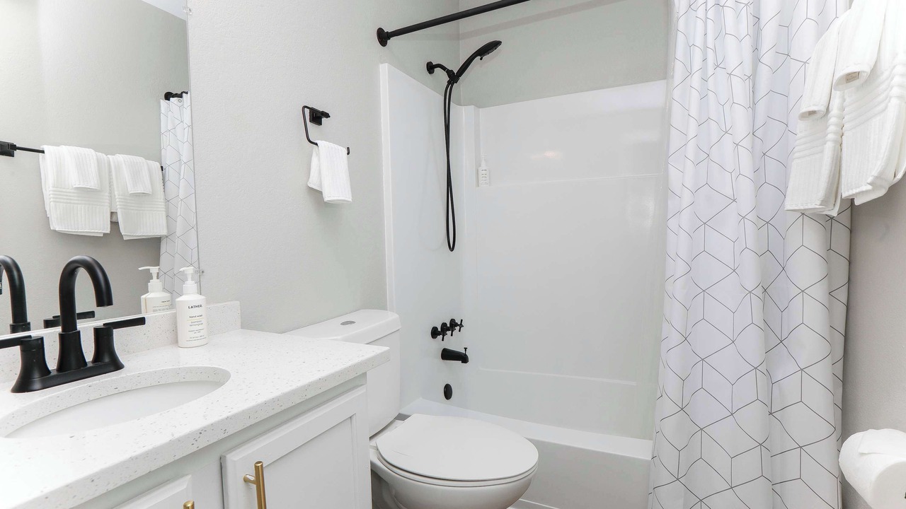 Photo of Bathroom in Cottage Line